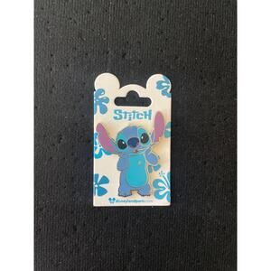Disneyland Paris stitch pin